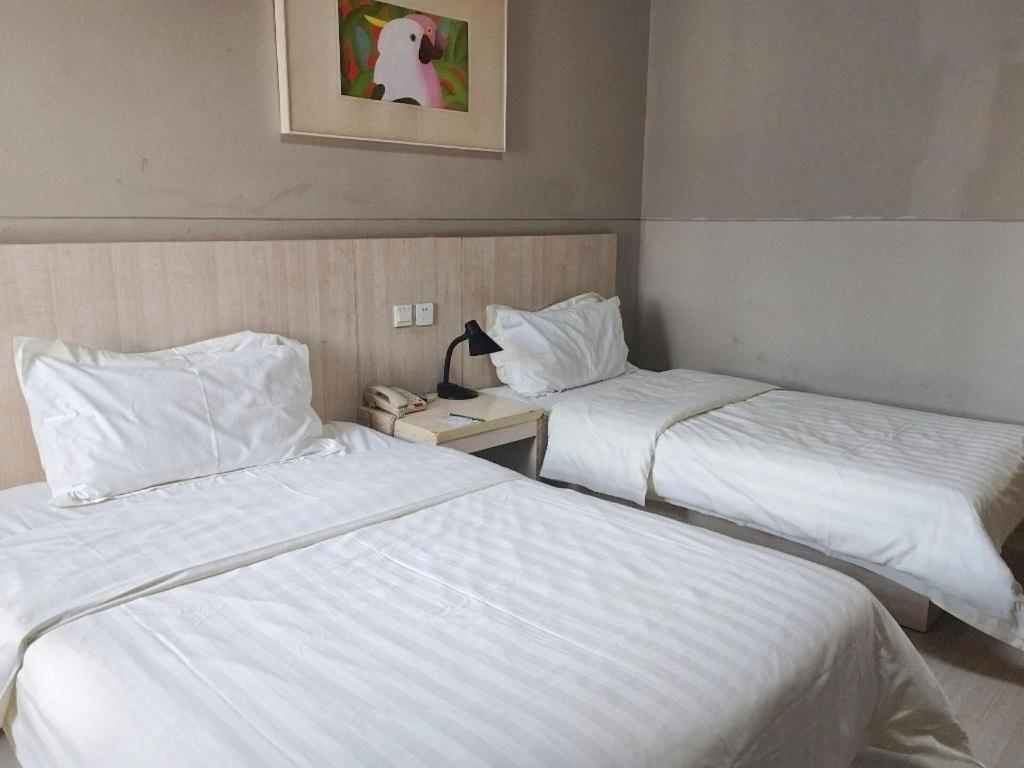 Jinjiang Inn Zhengzhou Railway Station Erqi Square Metro Station מראה חיצוני תמונה