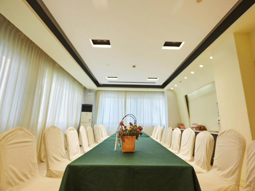 Jinjiang Inn Zhengzhou Railway Station Erqi Square Metro Station מראה חיצוני תמונה